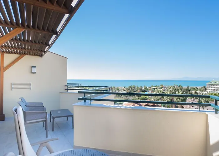 Hotell Miramare Queen 5*