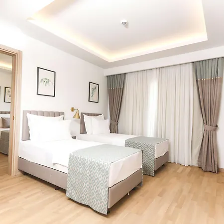 Отель Miramare Queen 5*