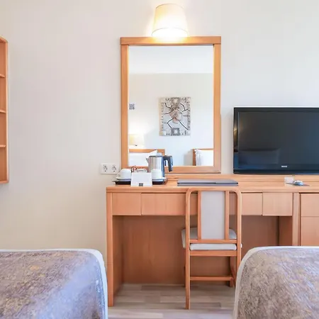 Miramare Queen Hotel