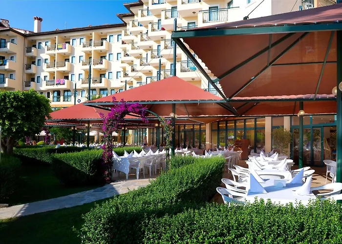 Miramare Queen Hotel Side