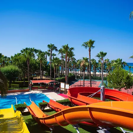 Miramare Queen - Ultra Hotel Side